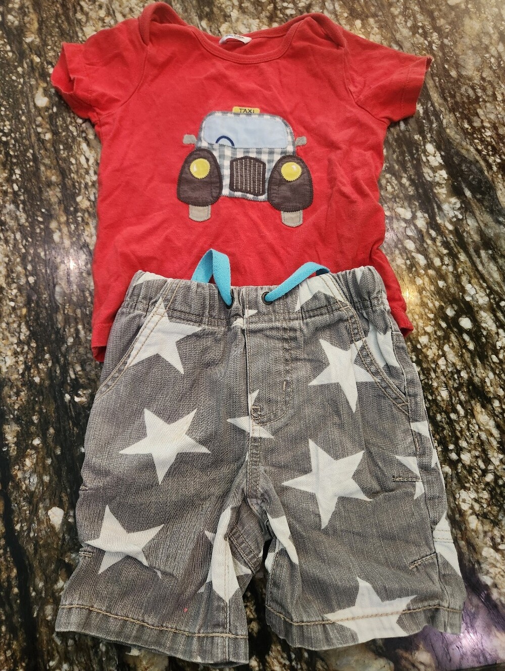 Mini Boden Red Taxi Tee with Star Print Gray Shorts
